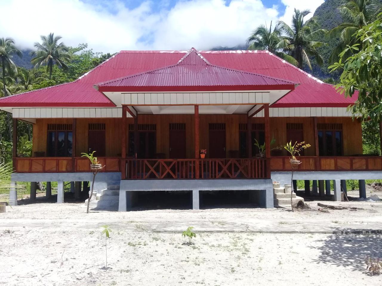 Nusa Nalan Beach Resort Rumah Olat Экстерьер фото