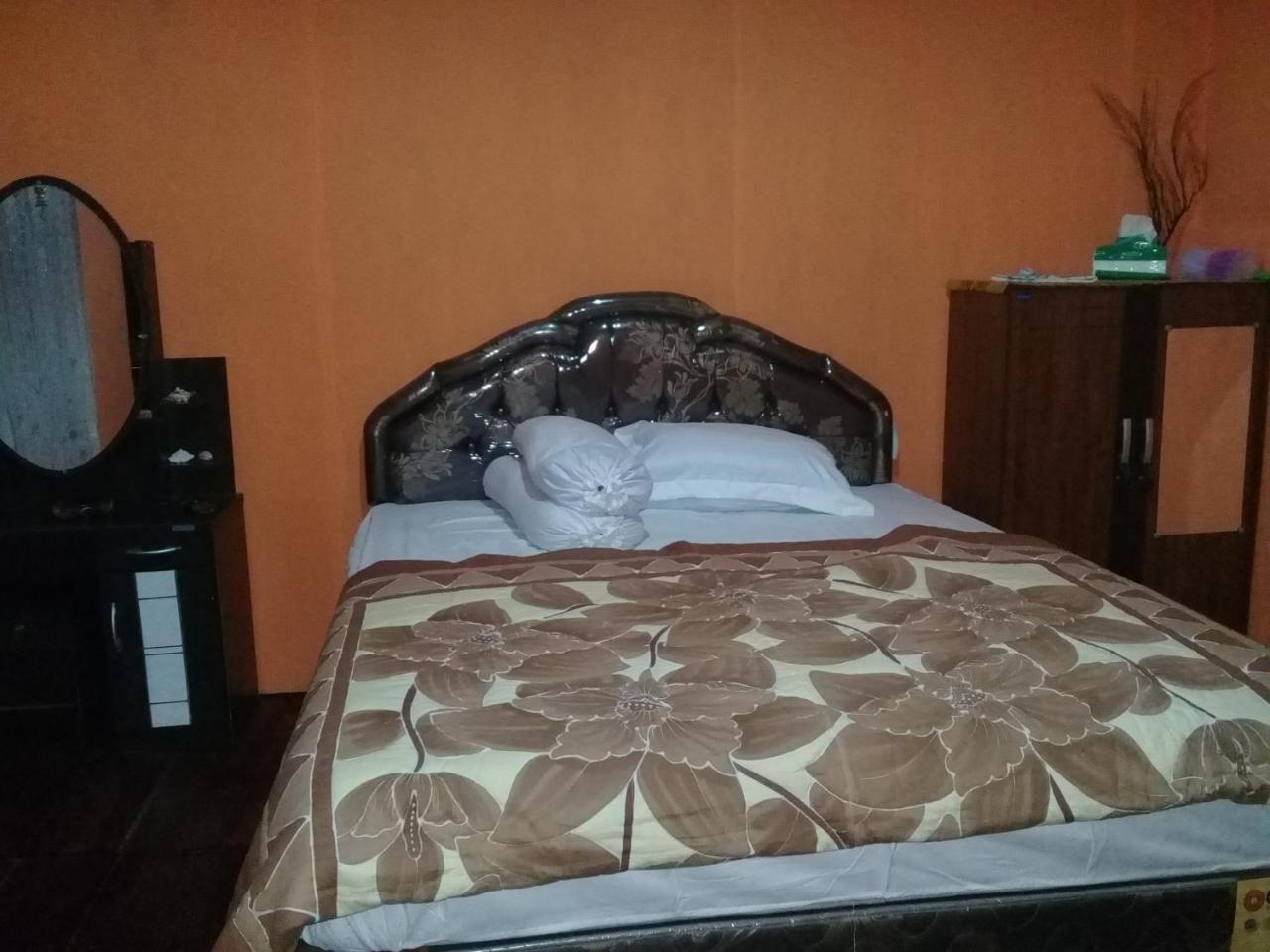 Nusa Nalan Beach Resort Rumah Olat Экстерьер фото
