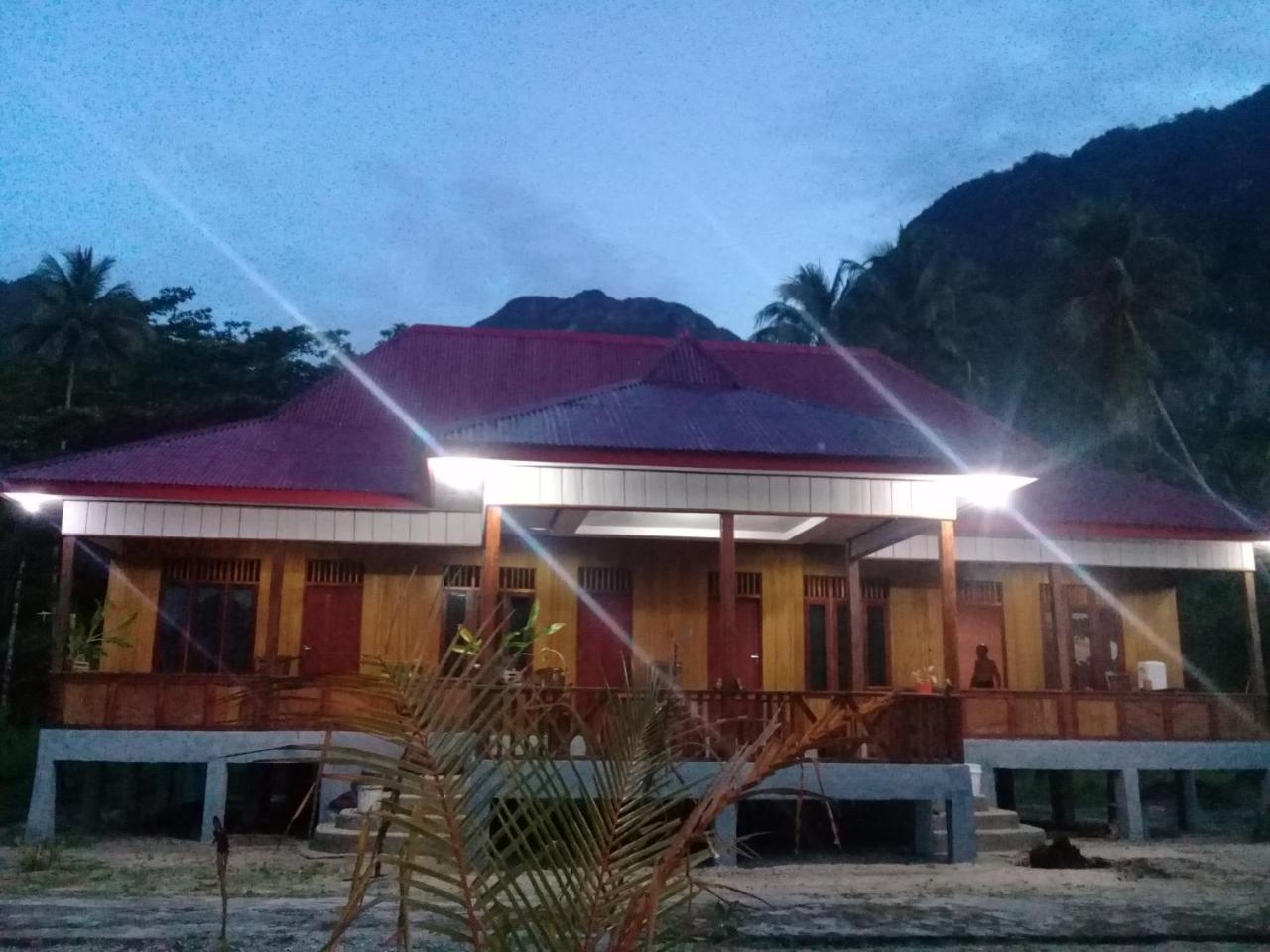 Nusa Nalan Beach Resort Rumah Olat Экстерьер фото