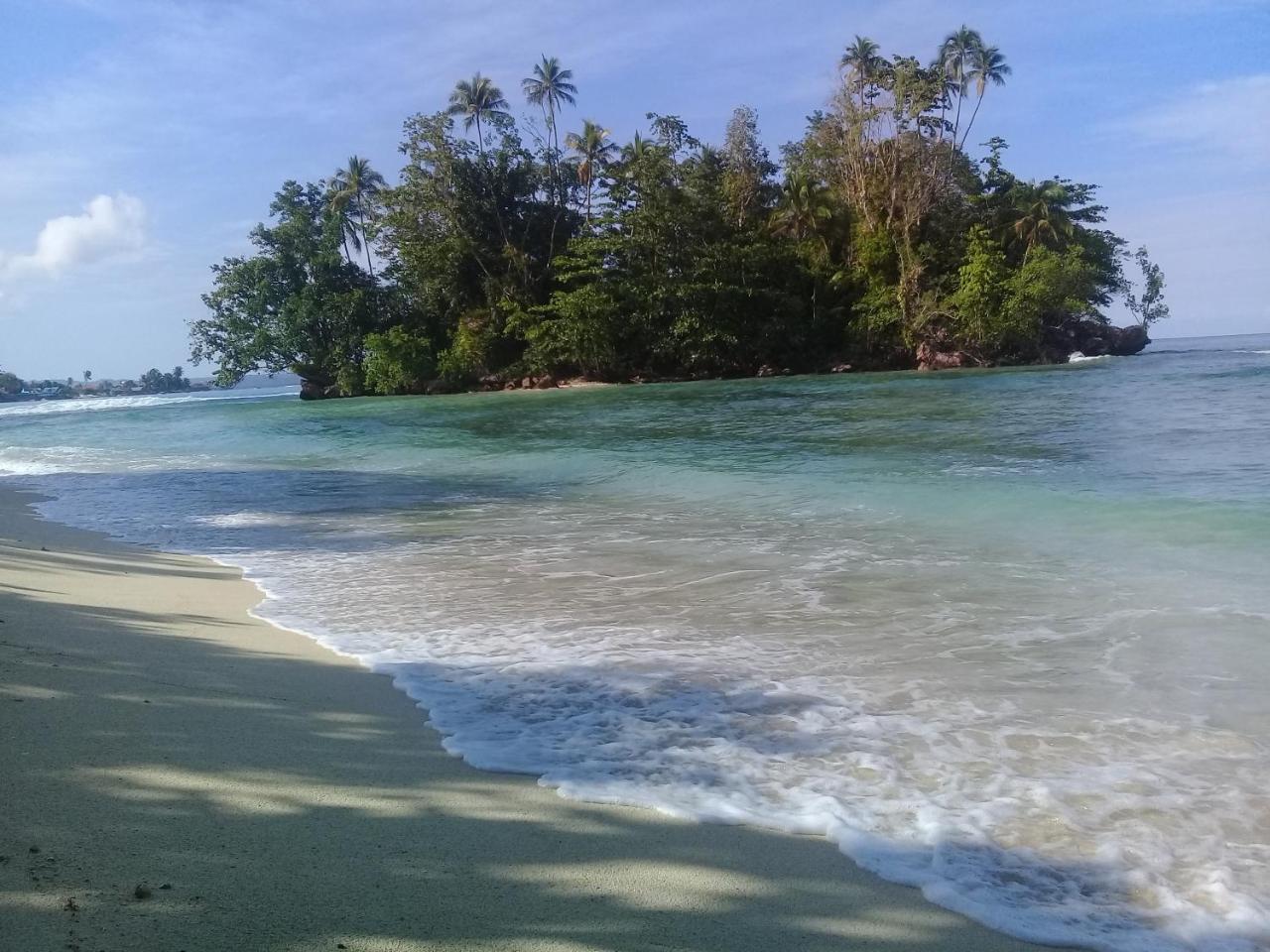 Nusa Nalan Beach Resort Rumah Olat Экстерьер фото